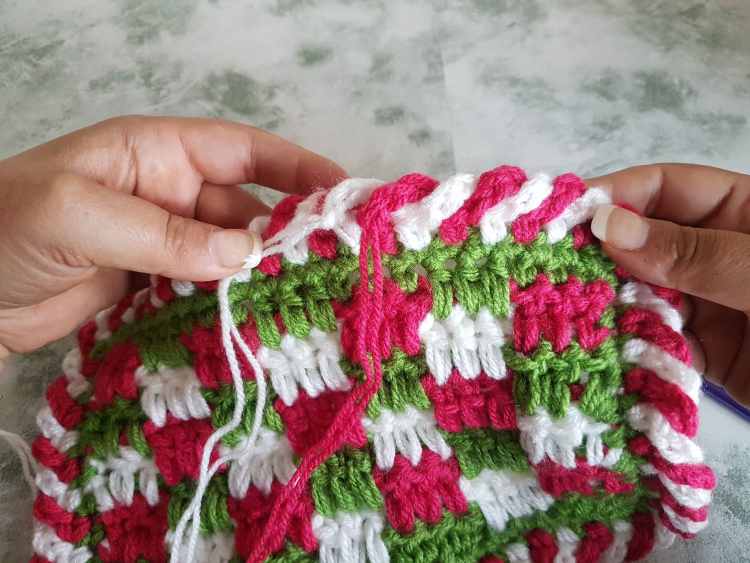 Easy Crochet Candy Cane Border For Beginners - Simple Crochet Border For Baby Blanket 5