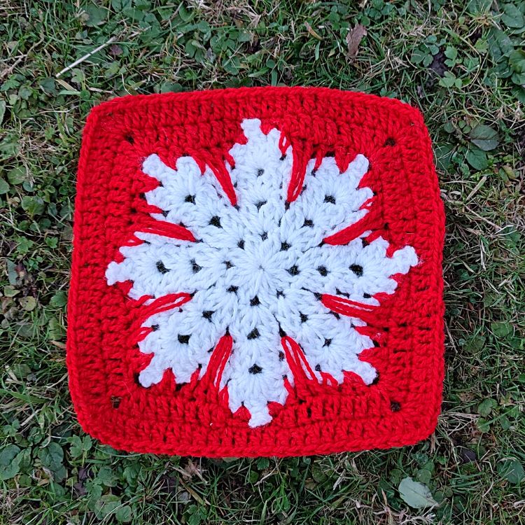 BLOG PATTERN SWATCHES 1 - Crochet Snowflake Square _ Crafting Happiness